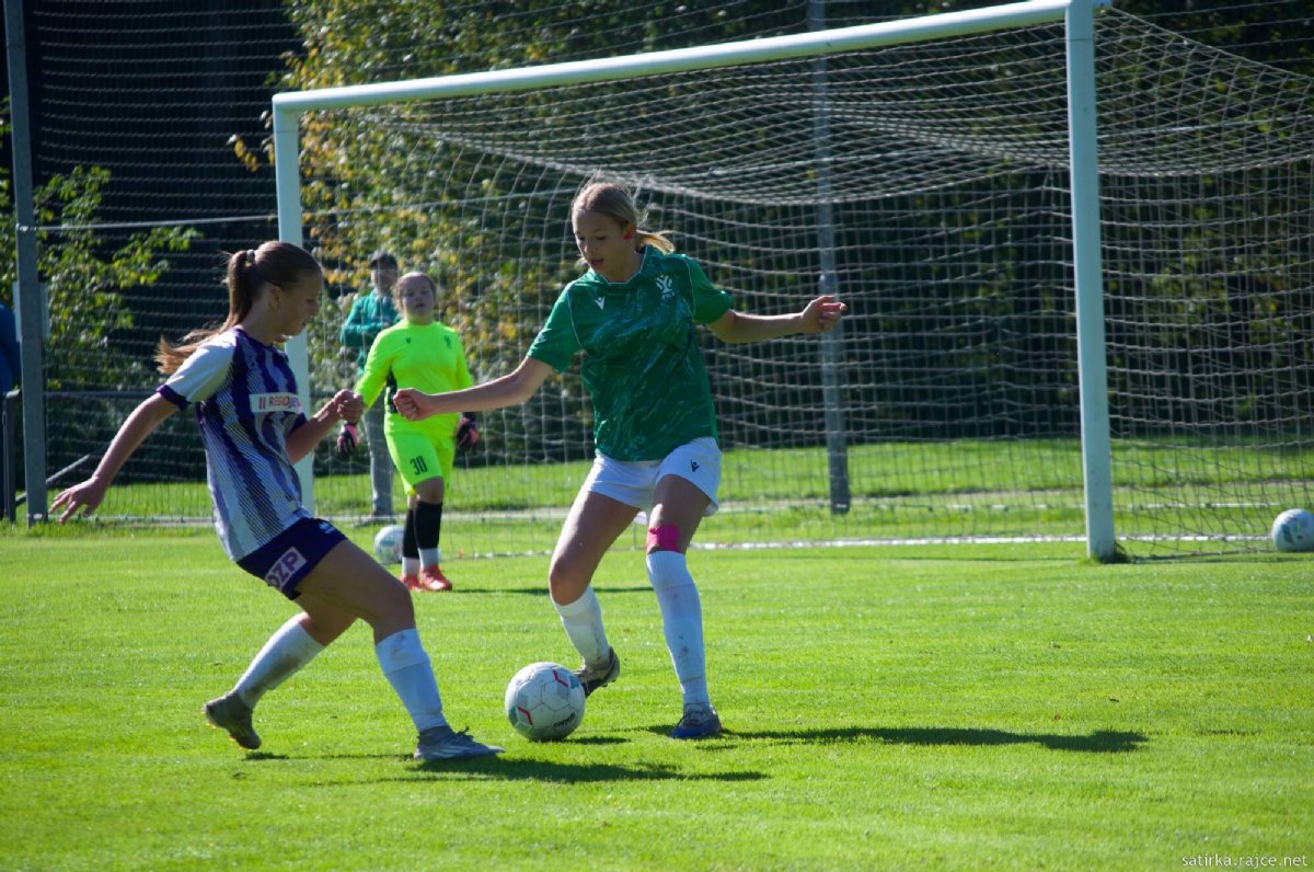 WU18: Skvělý první poločas přinesl dorostenkám další tři body